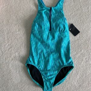 Nike Women’s Full Coverage Swim Suit